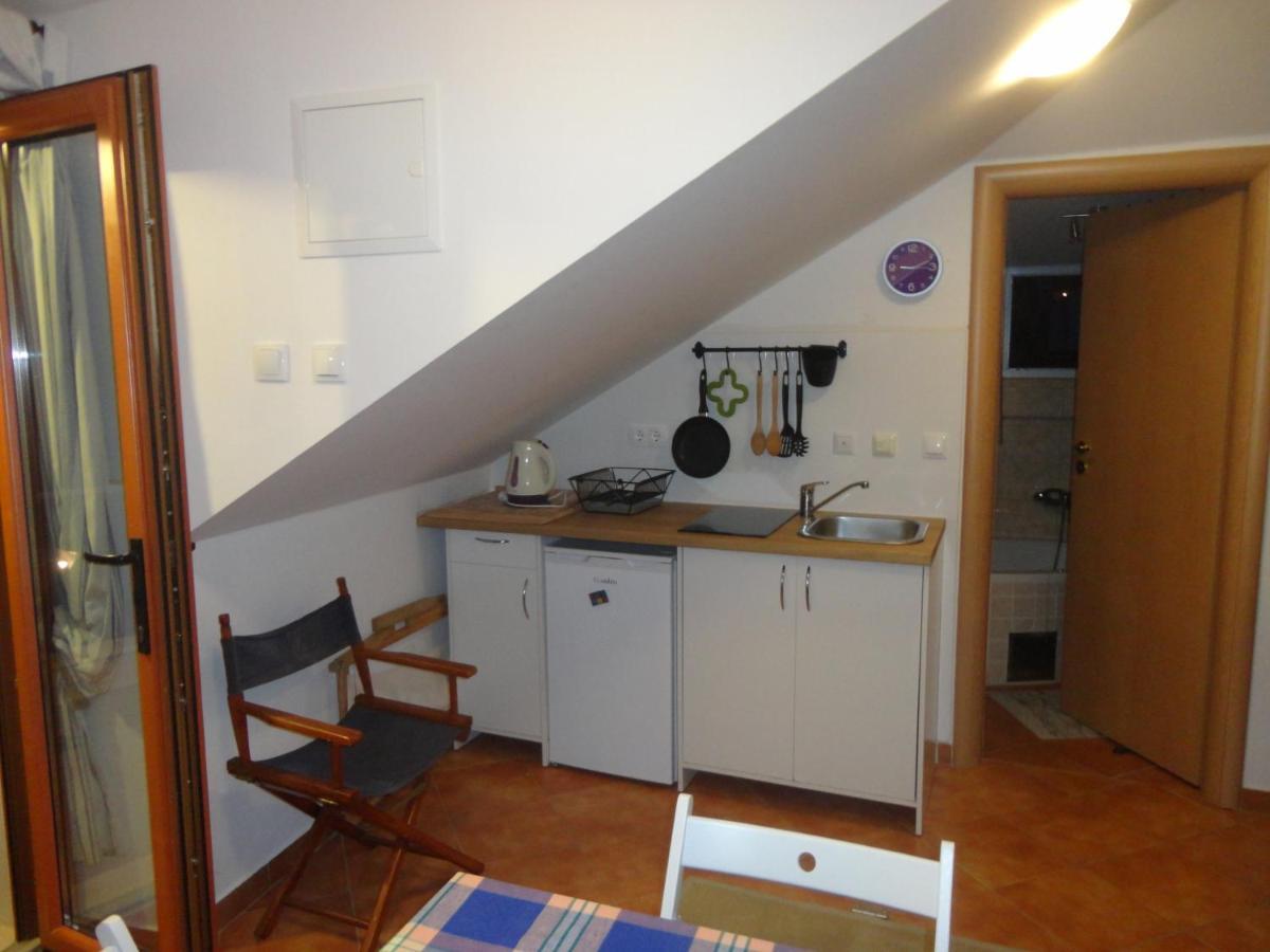 Apartment Gliha Jelsa  Eksteriør billede